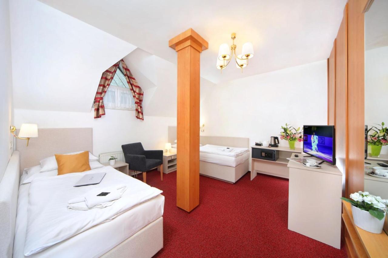 Špindlerŭv Mlýn Hotel Hradec מראה חיצוני תמונה